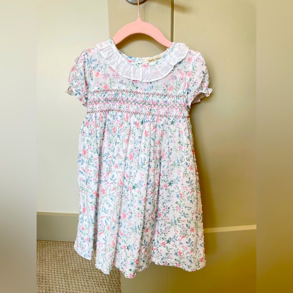 Floral Smocked Dress with Ruffled Collar Size 5T but fits more towards 4T